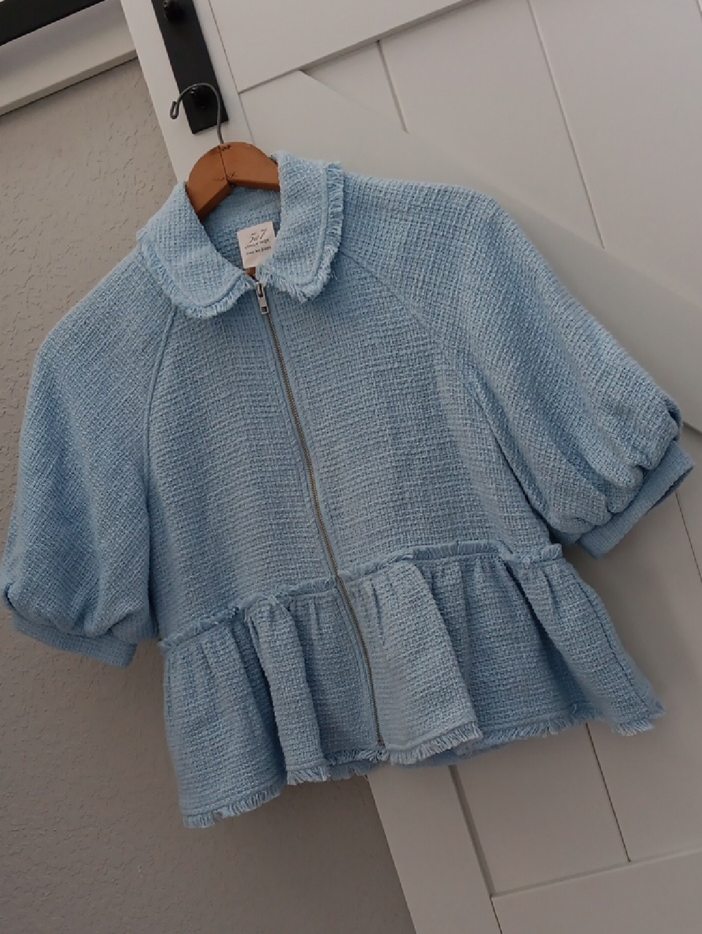 Cinq a sept..Mavis Boucle Puff Sleeve Peplum Jacket..MEDIUM..